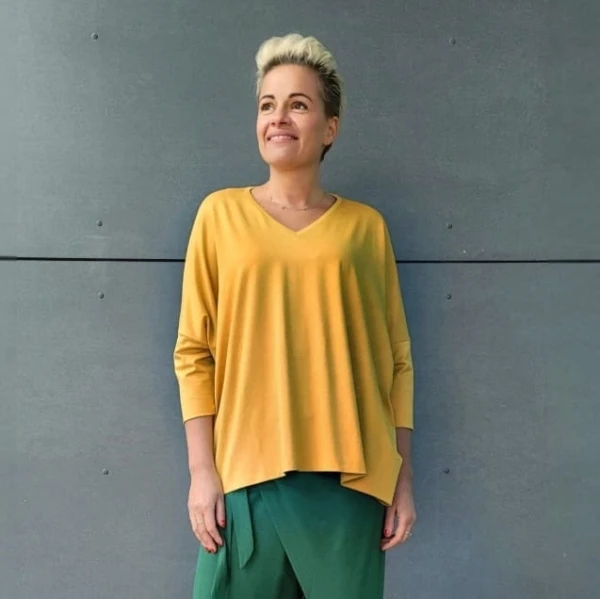 Bluzka oversize dekolt w serek bananowa