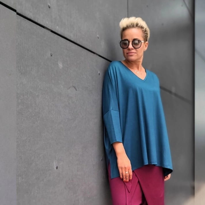 Bluzka oversize dekolt w serek ciemny turkus