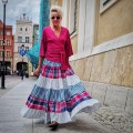 Bluzka kopertowa wiązana z dzianiny fuksja – zdjęcie 3