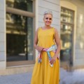 Sukienka_letnia_na_ramiaczkach_z_rozporkami_bananowa.webp
