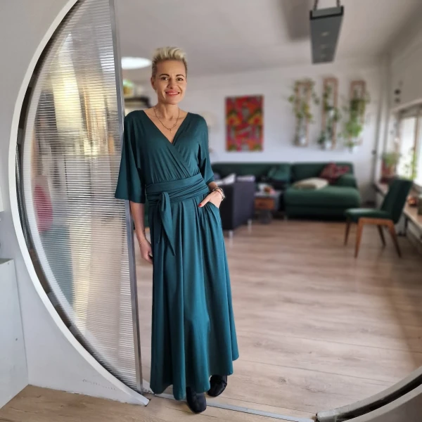 Sukienka maxi z kieszeniami z wiskozy – butelkowa zieleń