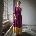 Modna sukienka maxi z paskiem – idealna na wyjątkowe okazje.webp