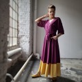 Modna sukienka maxi z paskiem – idealna na wyjątkowe okazje.webp